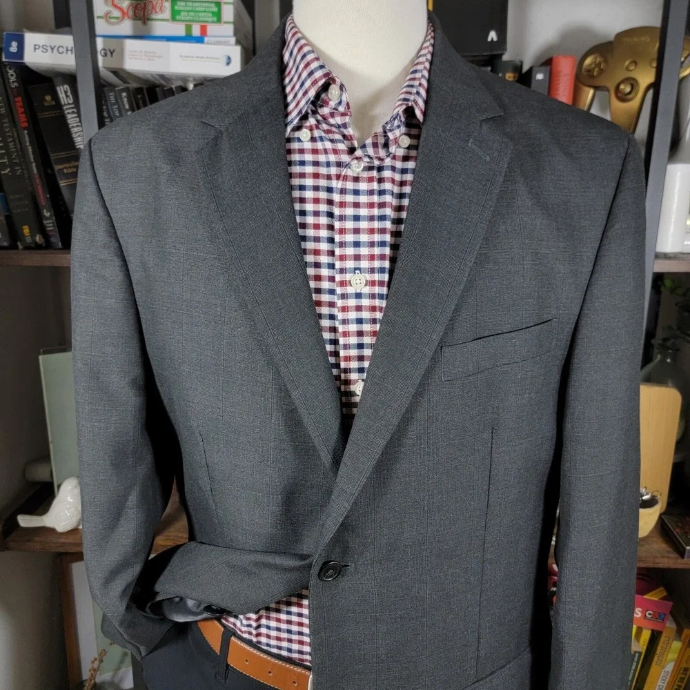 Merona‎ Men's Sport Coat Blazer Two Button Gray Plaid Polyester Blend Size 44L
